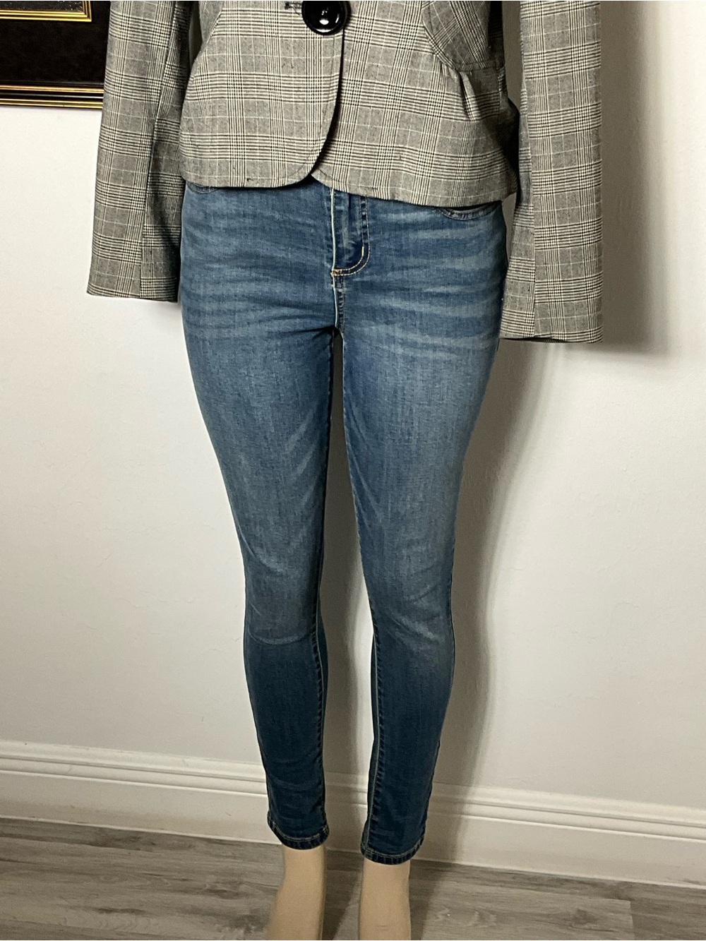 Express Skinny Jeans in Faded Blue
